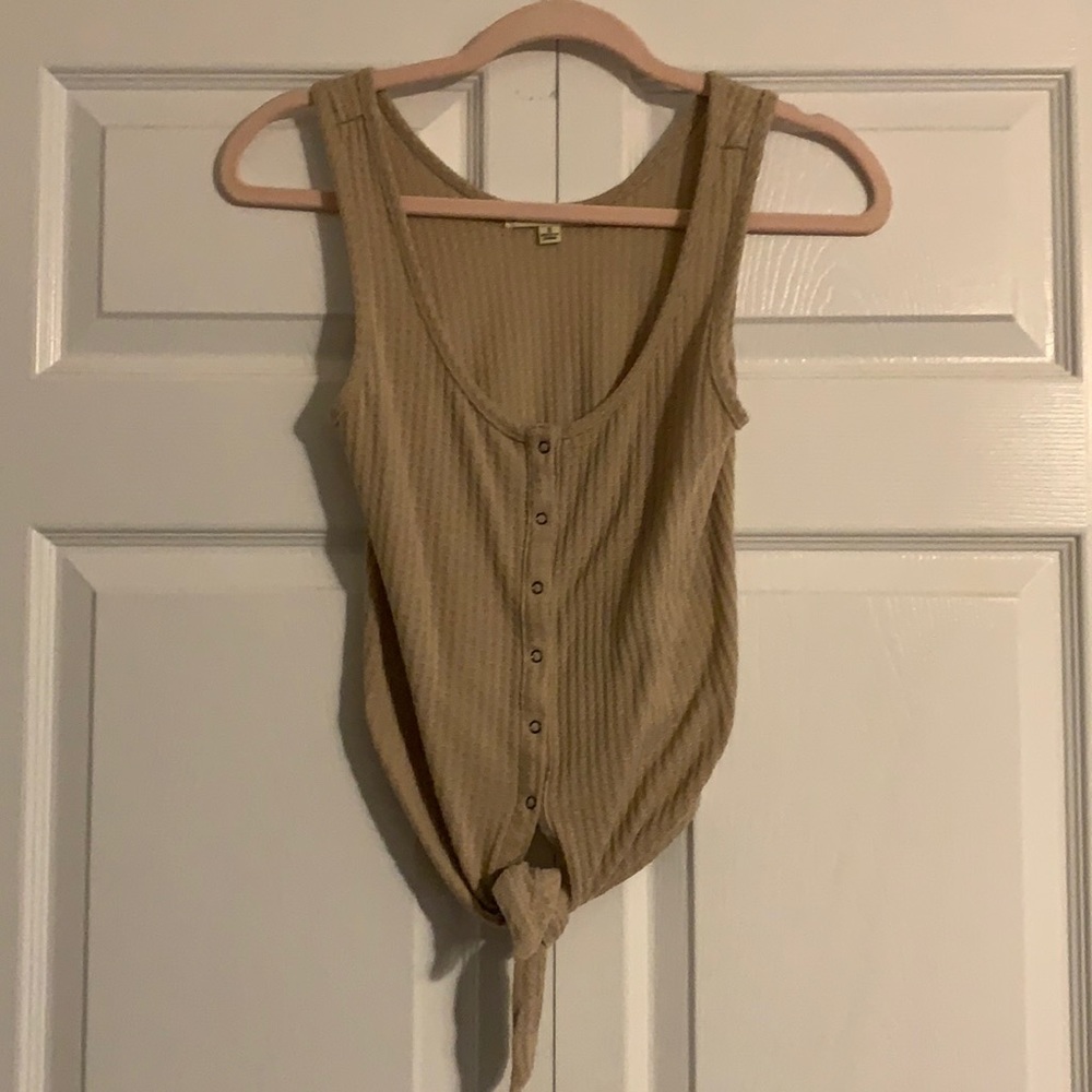 Neutral front-knot tank